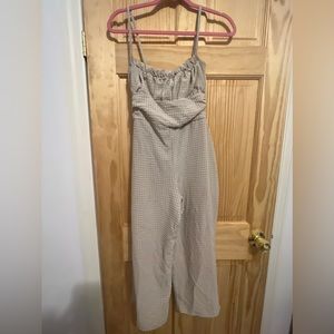 Pretty little thing Jumpsuit- size 2. In perfect condition